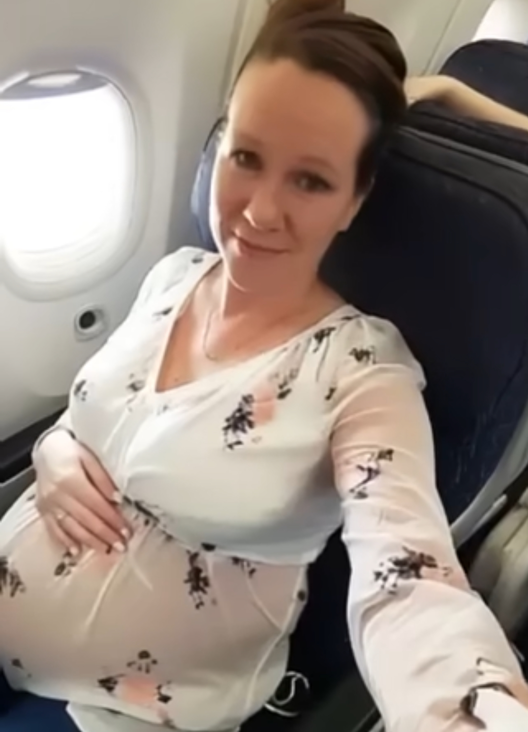 Pregnant Passenger Forced To Kneel By Flight Attendant – HERE’S THE SHOCKING