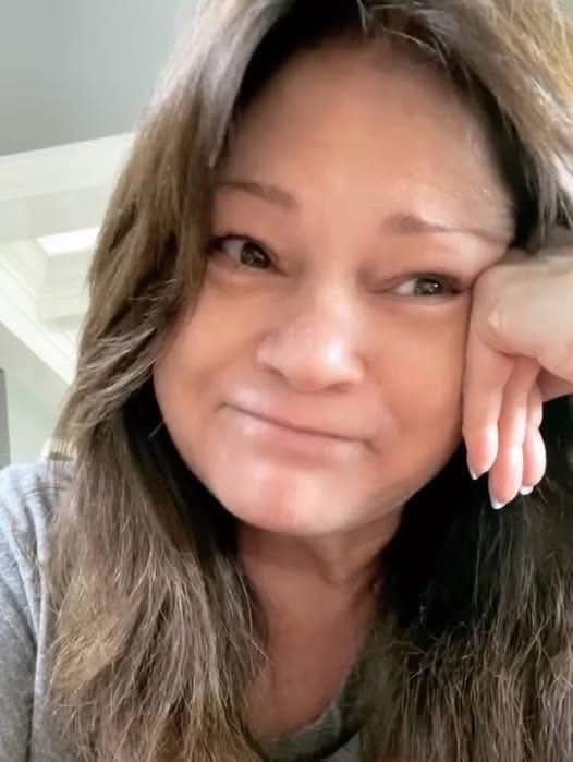 💔Valerie Bertinelli admits that she tested positive for… See more⬇️